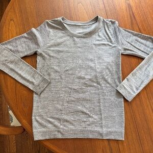 Lululemon fitted long sleeve shirt, size 4, dark grey